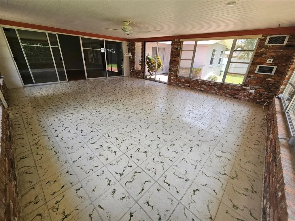 Photo of 880 OLEANDER DRIVE SE