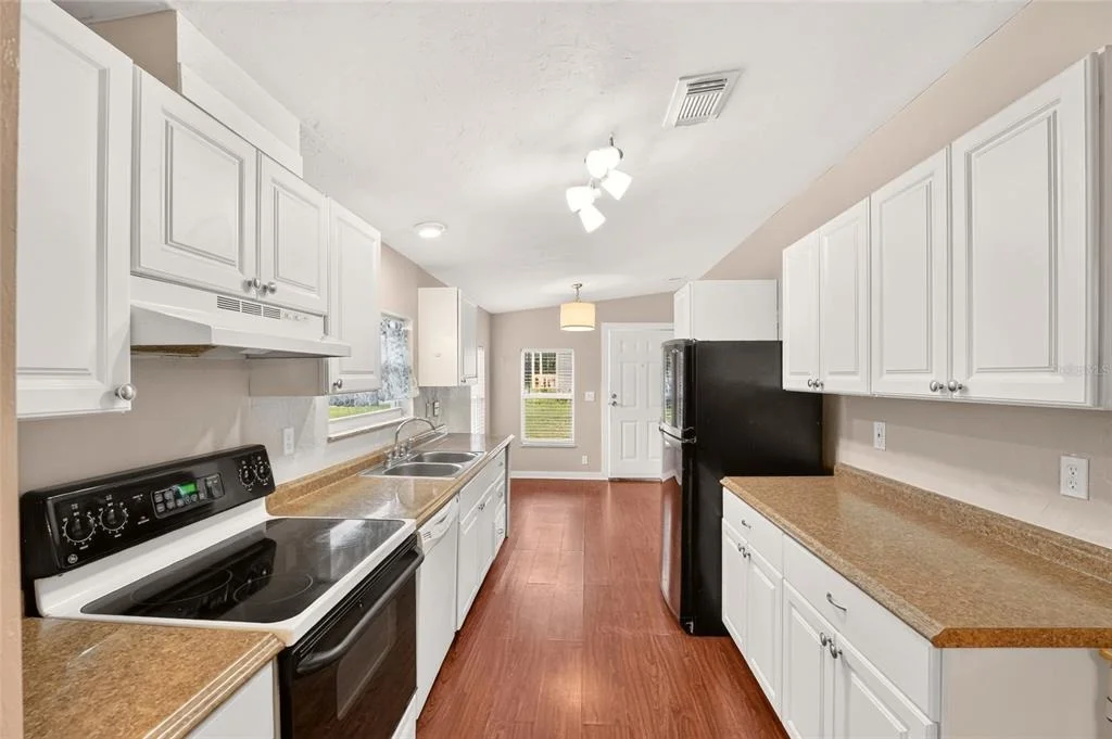 Photo of 1827 SE 43RD TERRACE