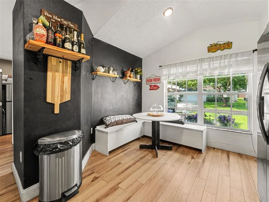 Photo of 550 BUCKINGHAM CIRCLE