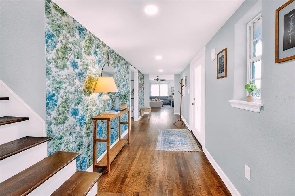 Photo of 1302 LAKE ELBERT DR SE