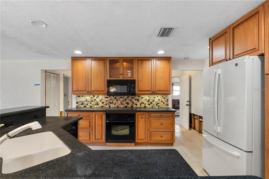 Photo of 2194 BAYOU ROAD