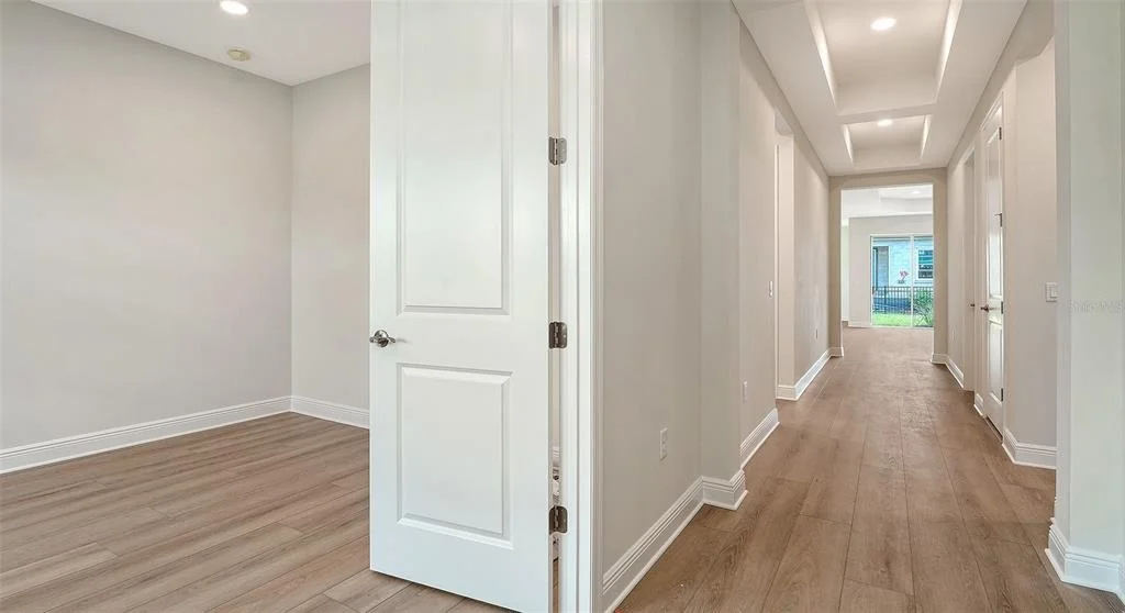 Photo of 10005 POWELL AVENUE