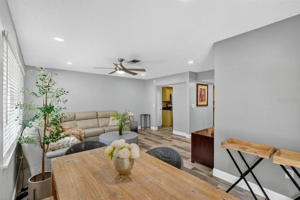Photo of 1884 SOUTHPOINTE DRIVE