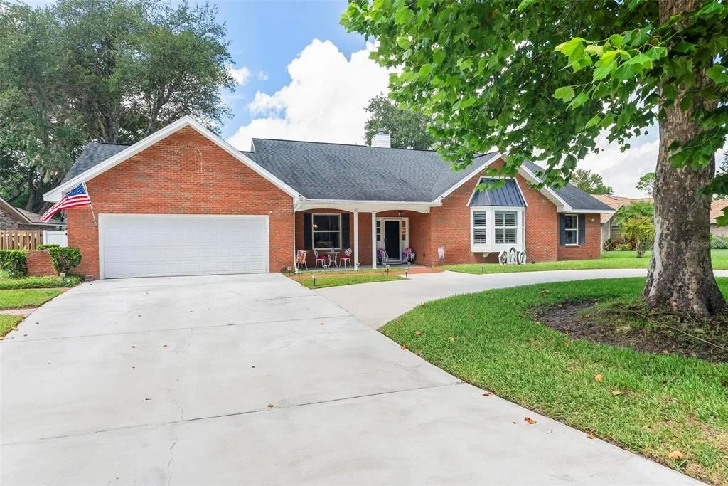 Photo of 27 WINDING CREEK WAY
