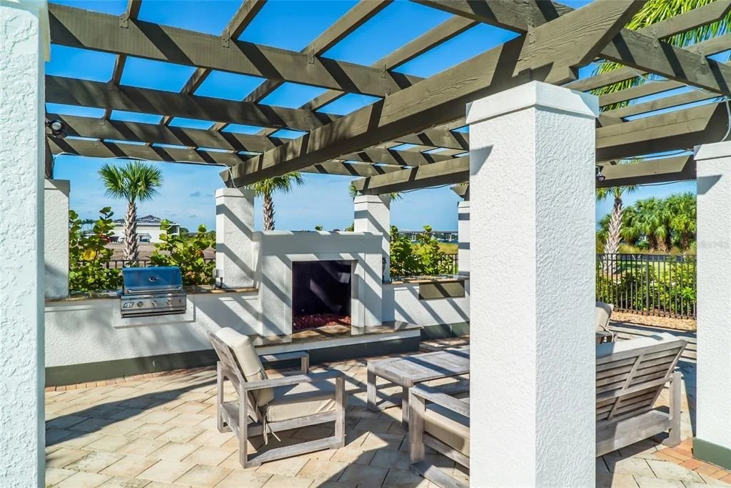 Photo of 921 RIVERSCAPE STREET