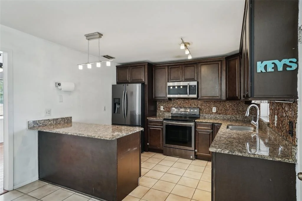 Photo of 503 HOLT CIRCLE