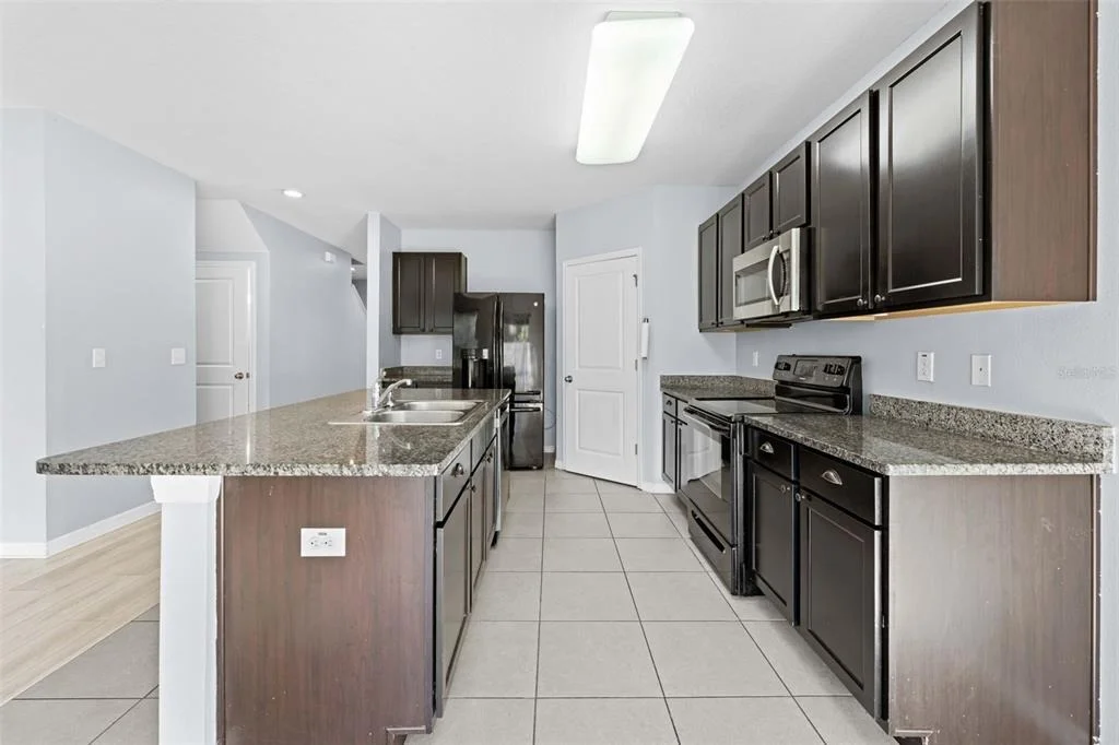 Photo of 3915 BRAMBLEWOOD LOOP