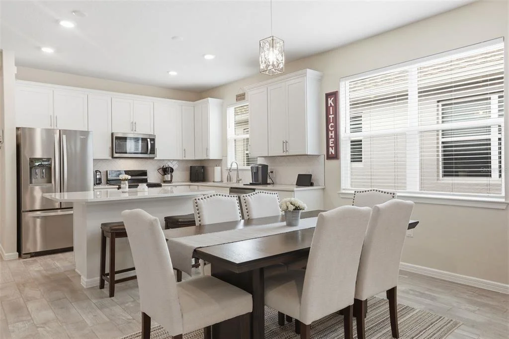 Photo of 13640 SPLASHING ISLA DRIVE