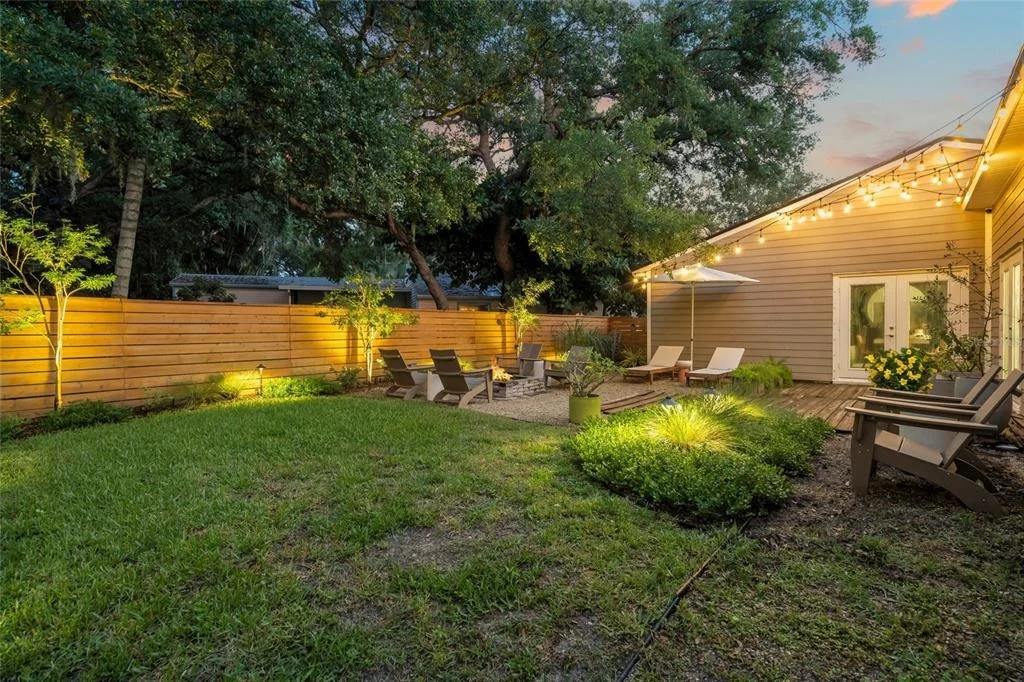 Photo of 319 BEARDED OAKS CIRCLE