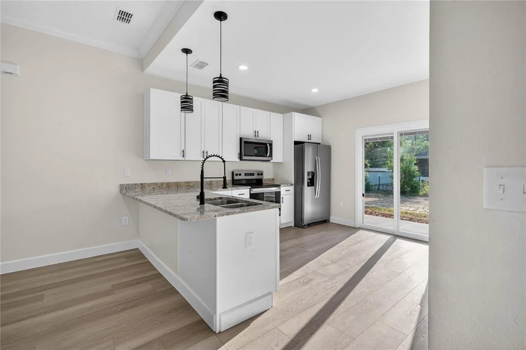 Photo of 661 NE 150TH COURT