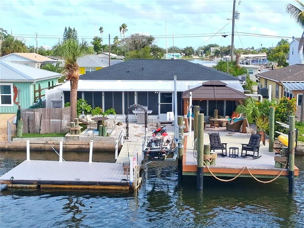 Photo of 6424 BOATYARD DRIVE