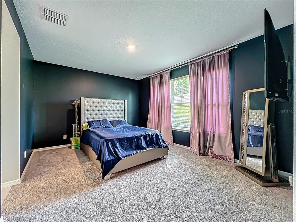 Photo of 991 LAKESIDE ESTATES DRIVE