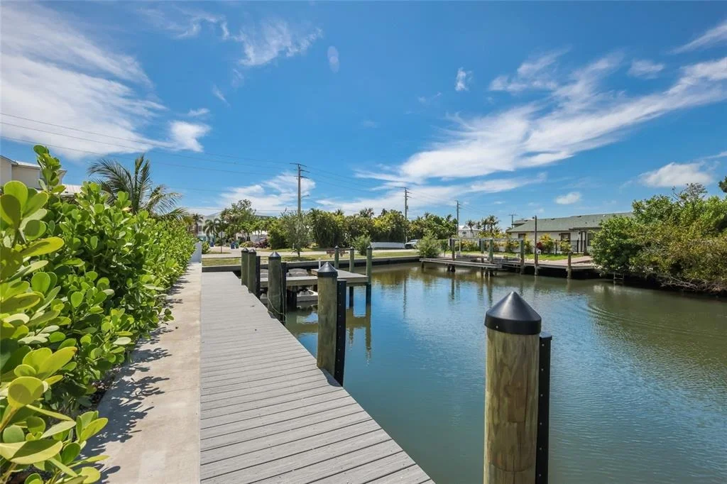 Photo of 6401 MARINA DRIVE