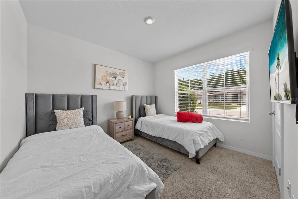 Photo of 1242 IGUANA LOOP