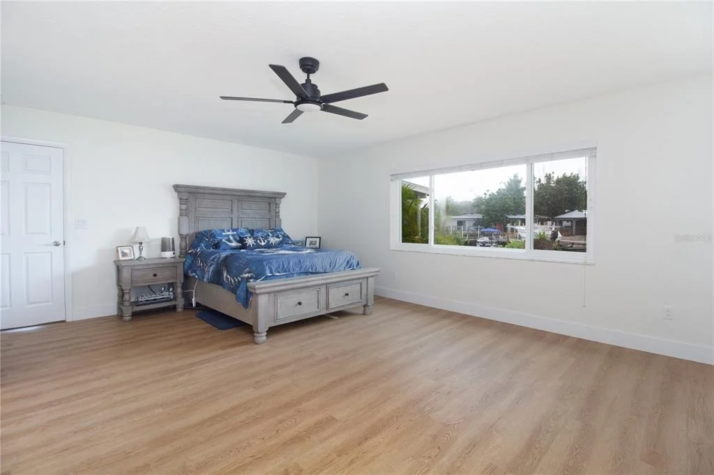 Photo of 318 CIRCLE DRIVE