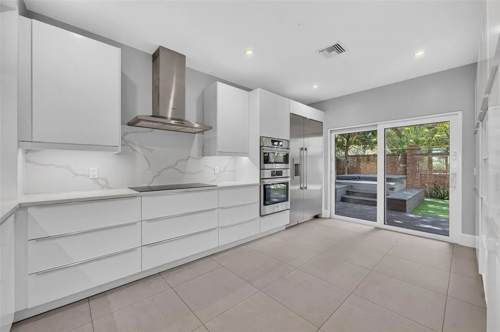 Photo of 720 PANSY AVENUE