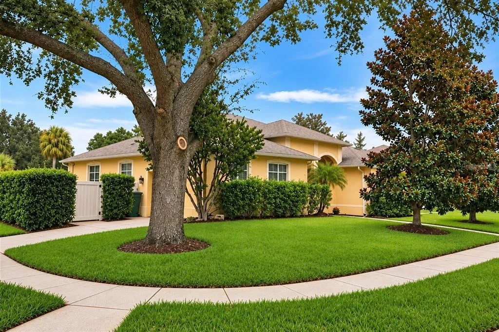 Photo of 116 OAK GROVE CIRCLE