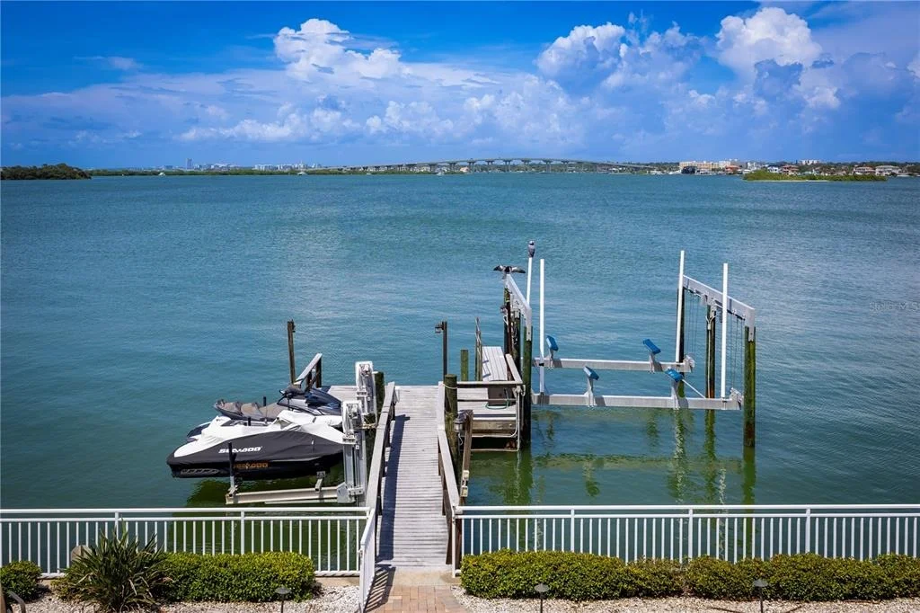 Photo of 306 HARBOR DRIVE