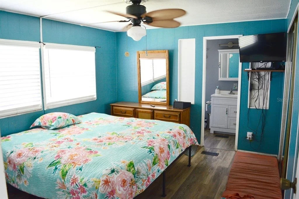 Photo of 15266 CIRCLE DRIVE