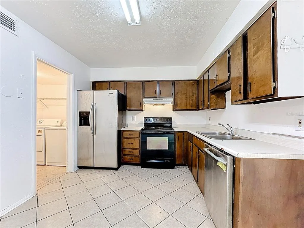 Photo of Unit A4 at 3944 CRAYRICH CIRCLE