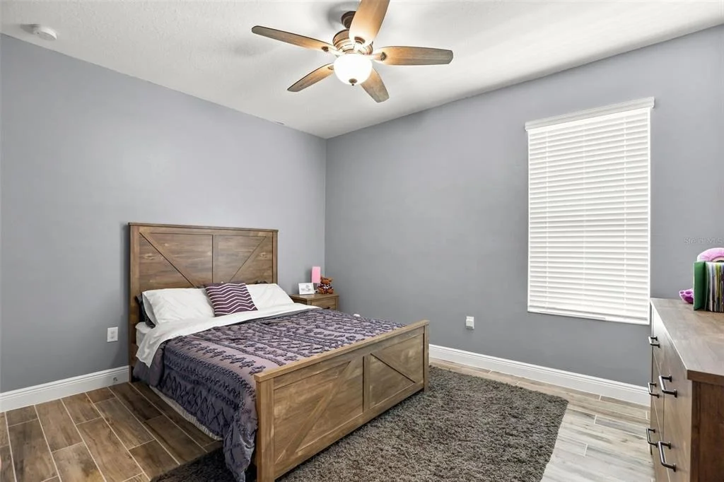 Photo of 4924 GOLDEN ZENITH WAY