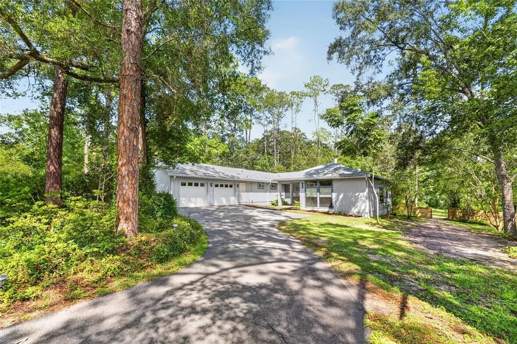 Photo of 325 NW 80TH BOULEVARD