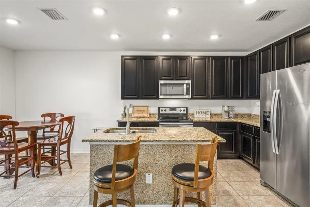 Photo of 571 OLD WINDSOR WAY