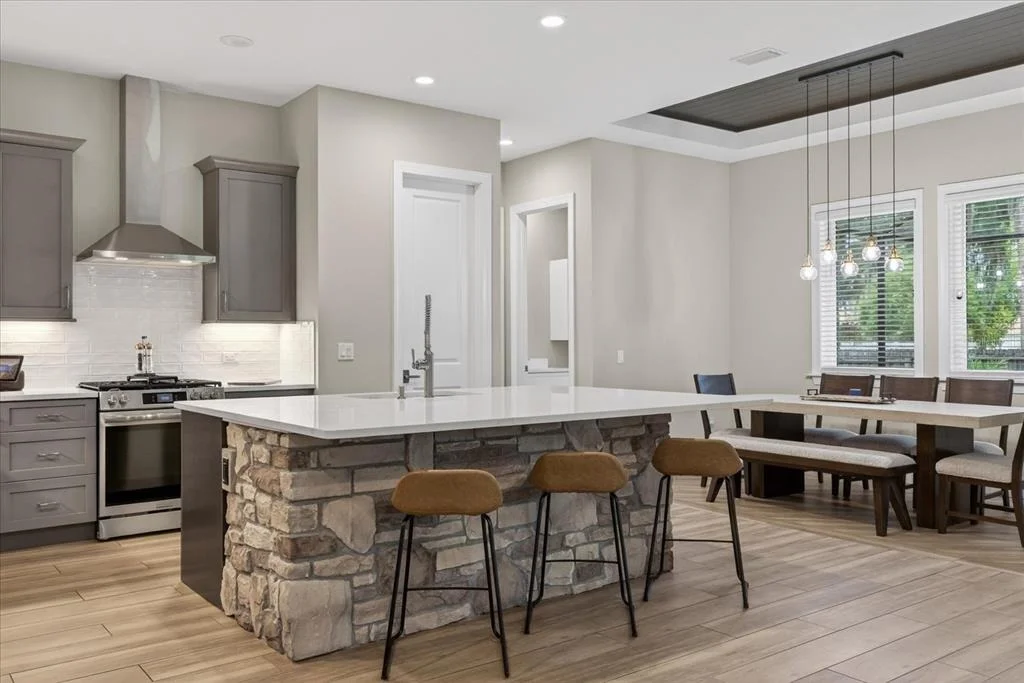 Photo of 1208 SUNSET LANE