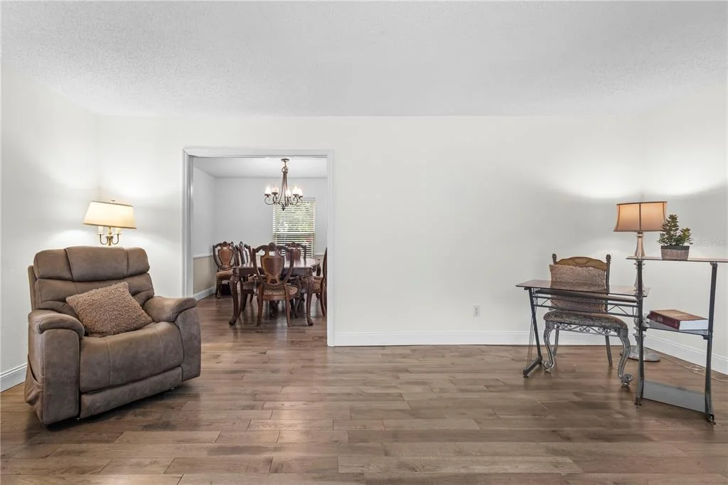 Photo of 1437 GLENVIEW ROAD