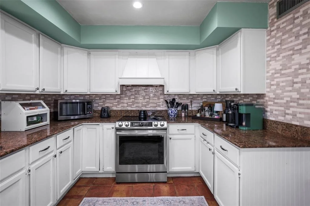 Photo of 4966 ROBIN TRAIL