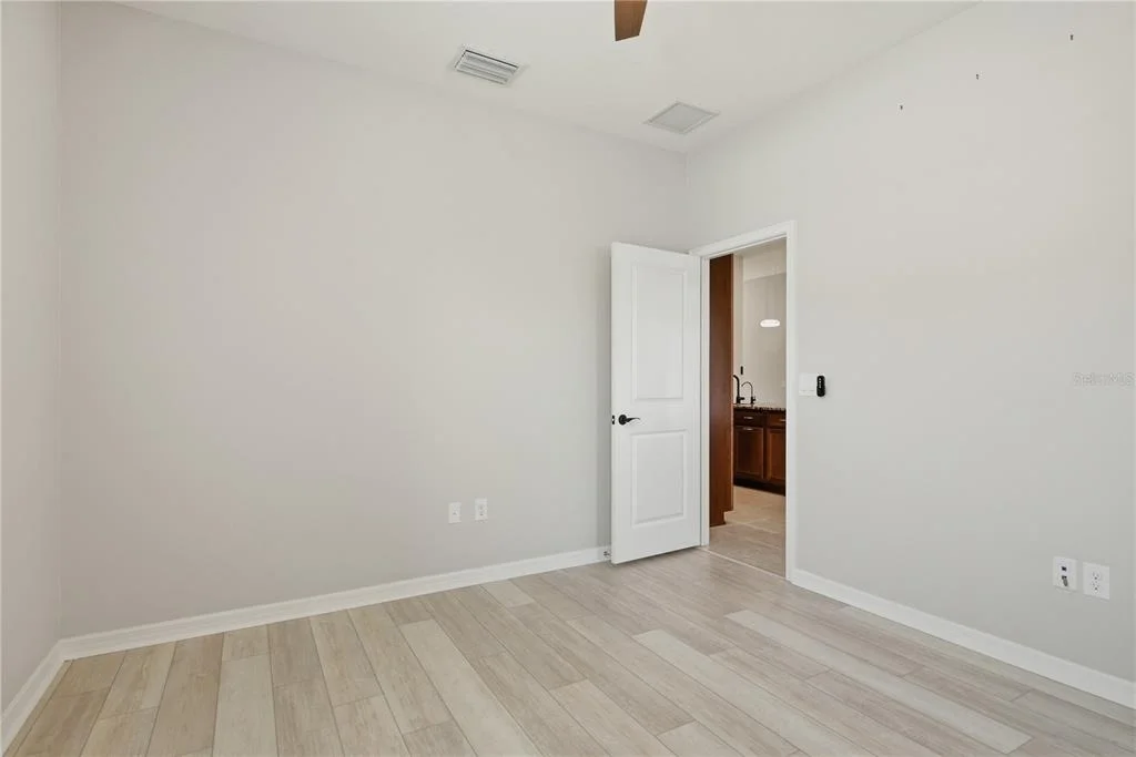 Photo of 6410 FALLING OAK TRAIL