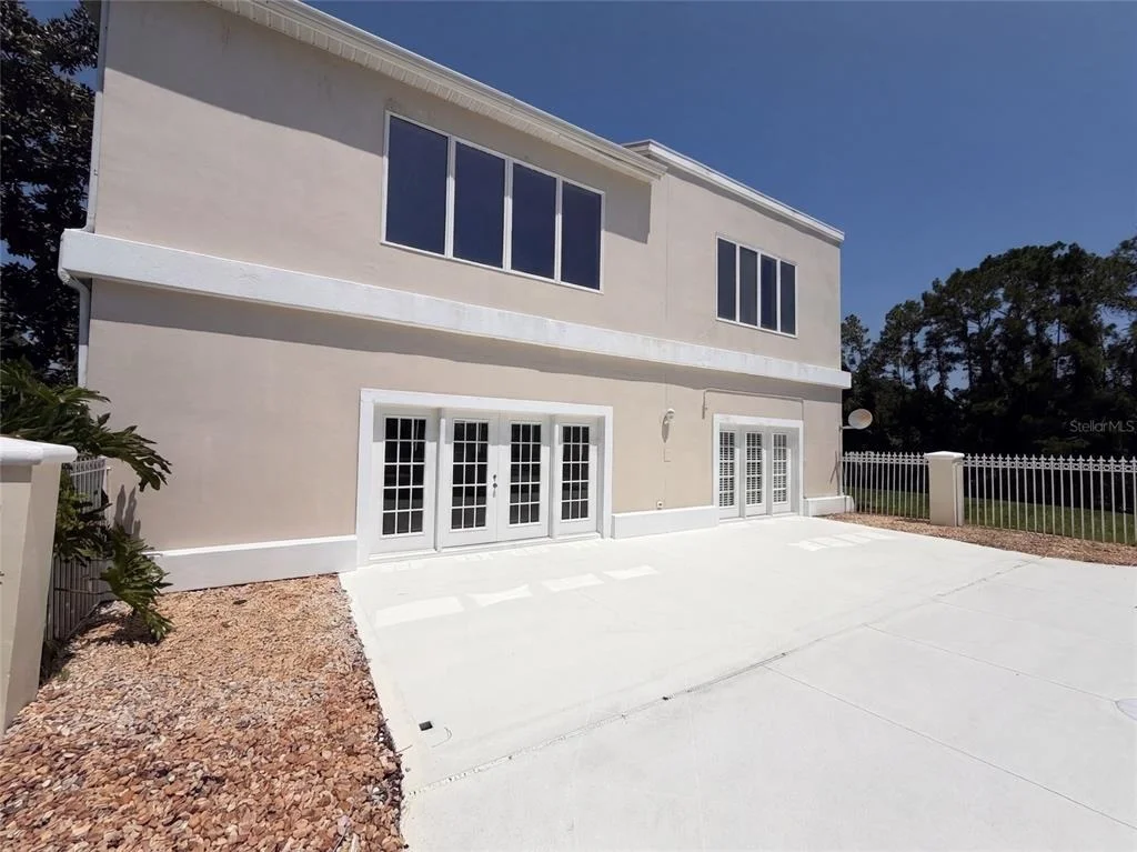 Photo of 24 BAY POINTE DRIVE
