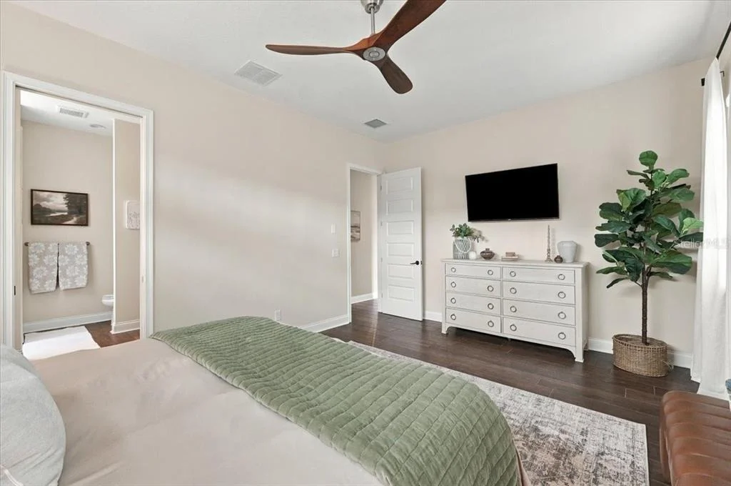 Photo of 198 STARGRASS DRIVE