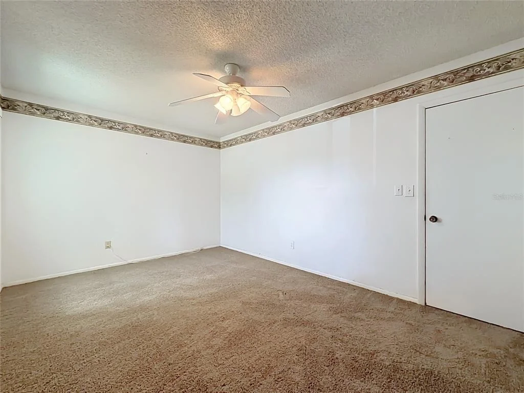 Photo of Unit B at 533 MIDWAY DRIVE