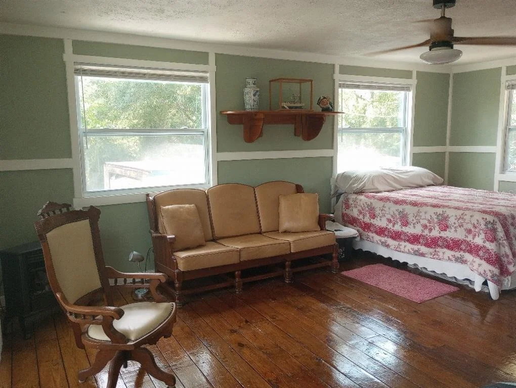 Photo of 348 NW NULL ROAD