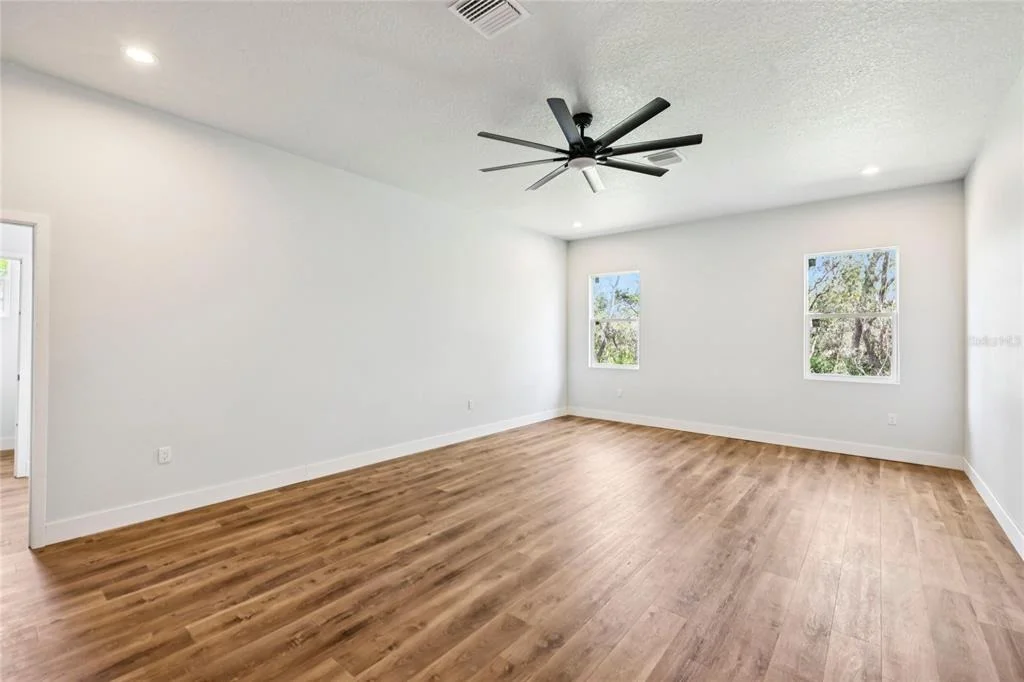 Photo of 351 MITNIK DRIVE