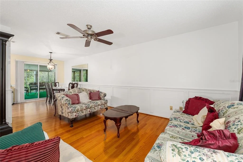 Photo of 505 NW 37TH PLACE