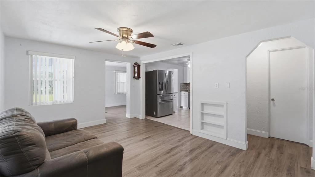 Photo of 8 ANGELES ROAD