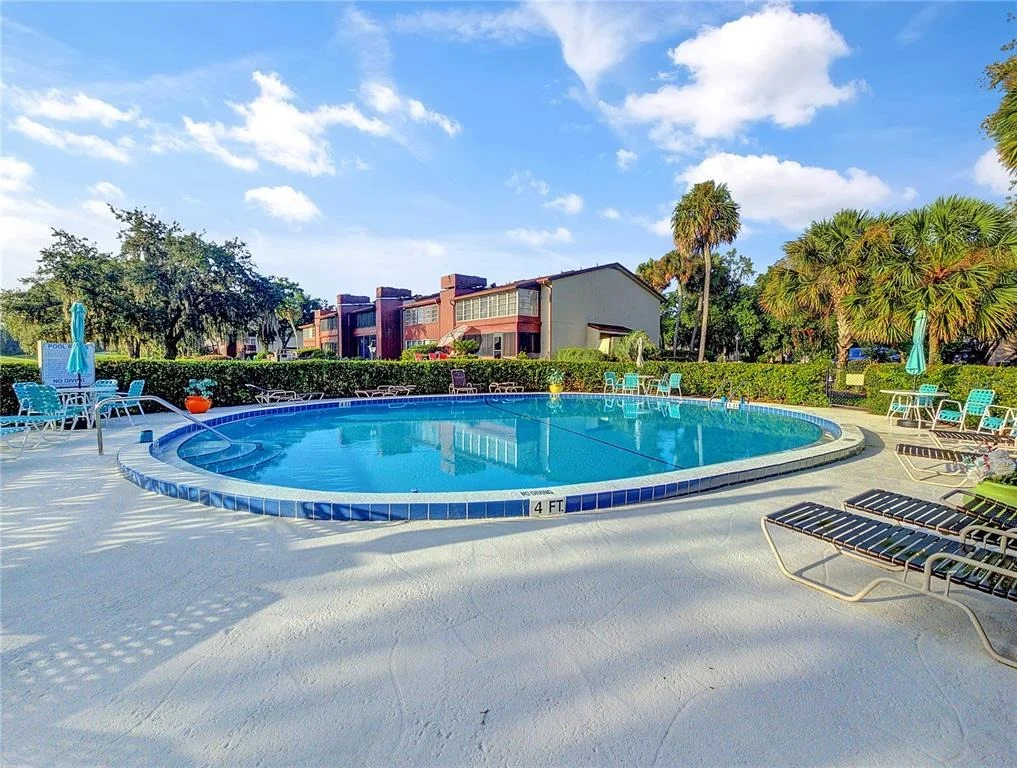 Photo of Unit A at 646 MIDWAY DRIVE