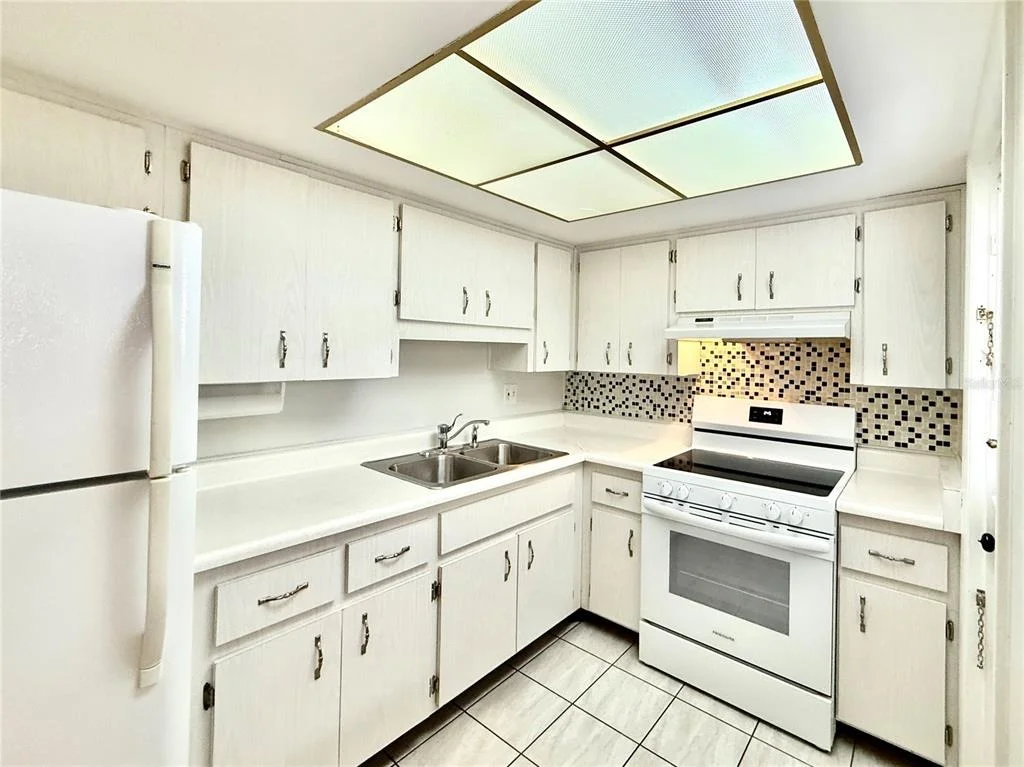 Photo of 6105 CORAL WAY