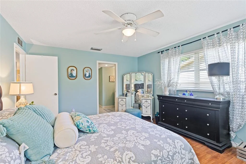 Photo of 2220 MARSHALL DRIVE