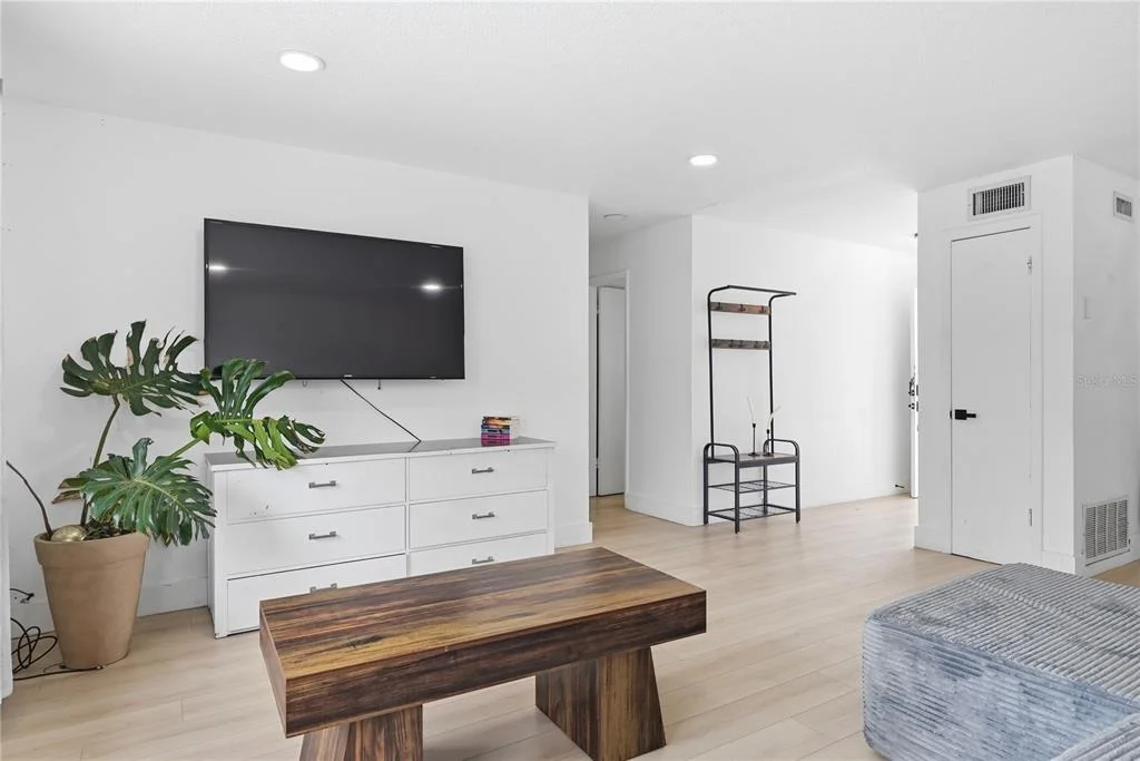 Photo of 835 MARLOWE AVENUE