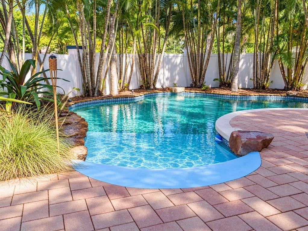 Photo of 2633 W SUNSET DRIVE