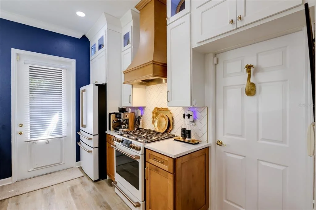 Photo of 8705 52ND DRIVE E