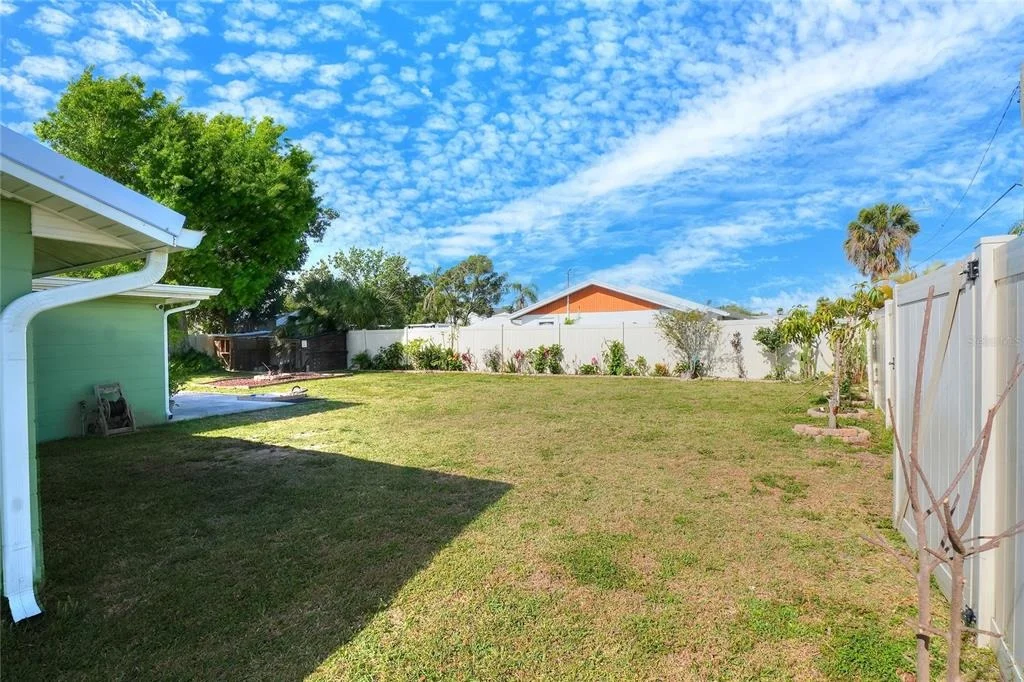 Photo of 6108 FAIRWAY BOULEVARD