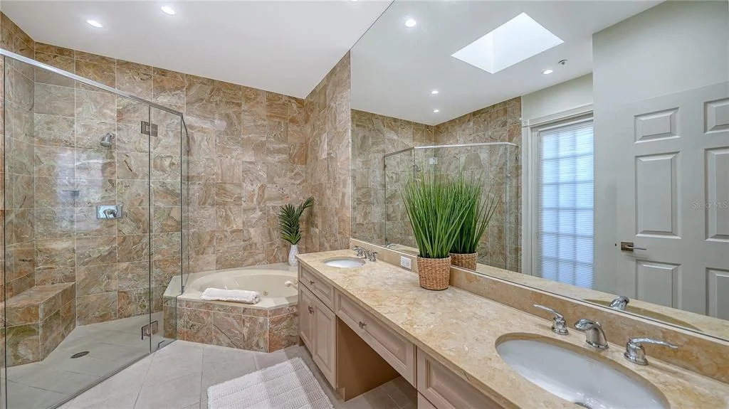 Photo of 3530 MISTLETOE LANE