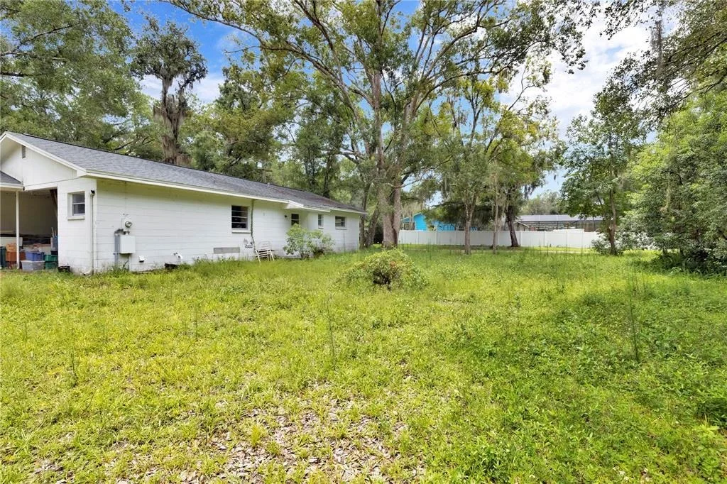 Photo of 11916 DAVIS ROAD