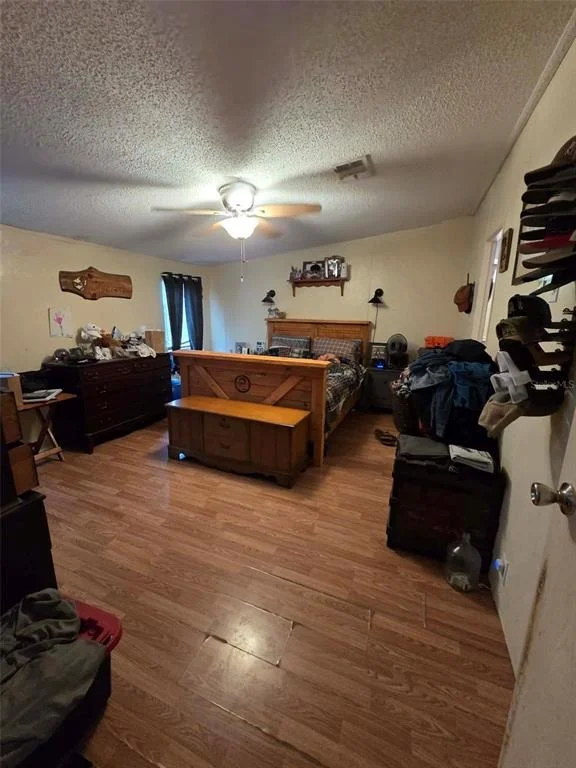 Photo of 25250 RICHBARN ROAD