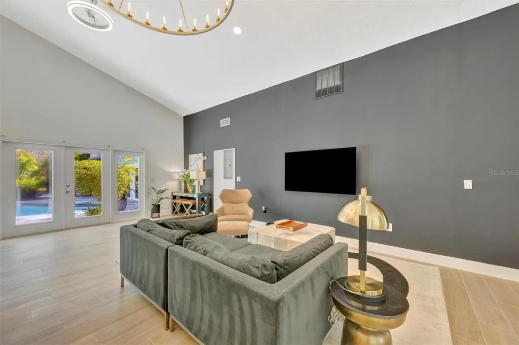 Photo of 403 LONGBOW TRAIL