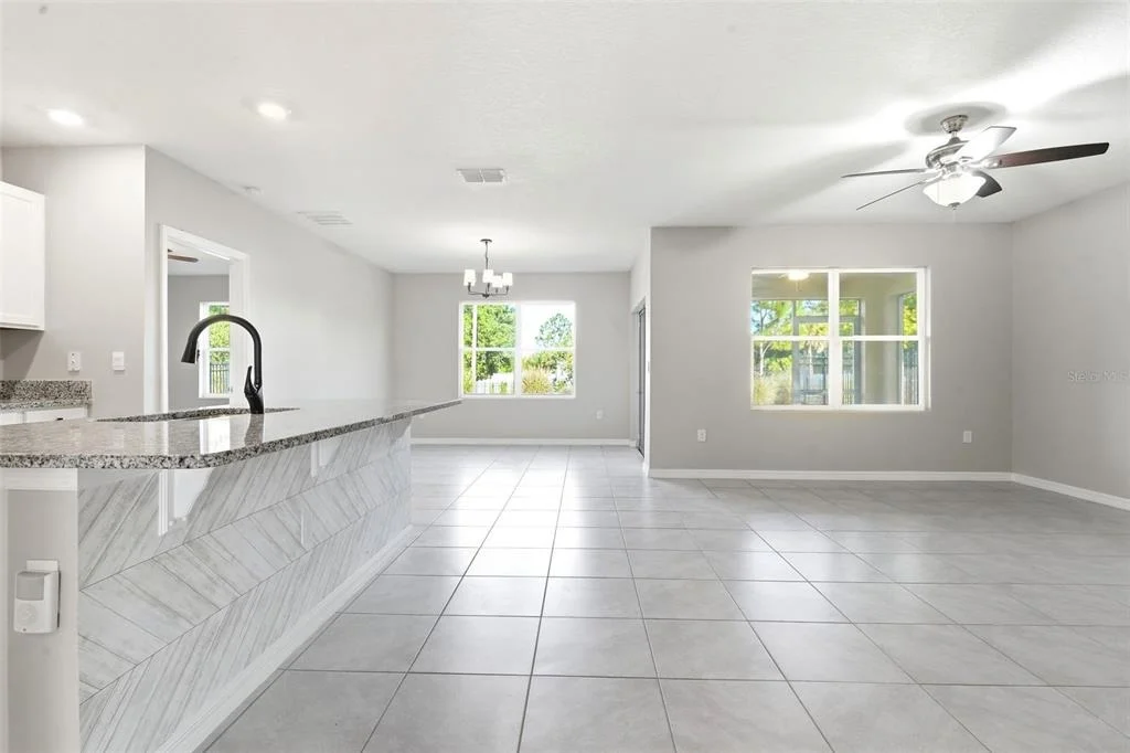 Photo of 895 LAZIO CIRCLE